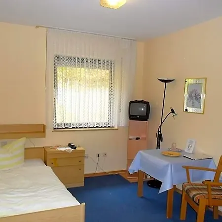 Hotel Haus Kanne 3*
