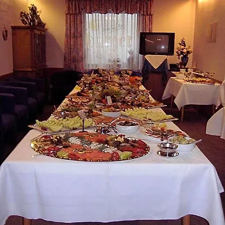 Hotel Haus Kanne 3*